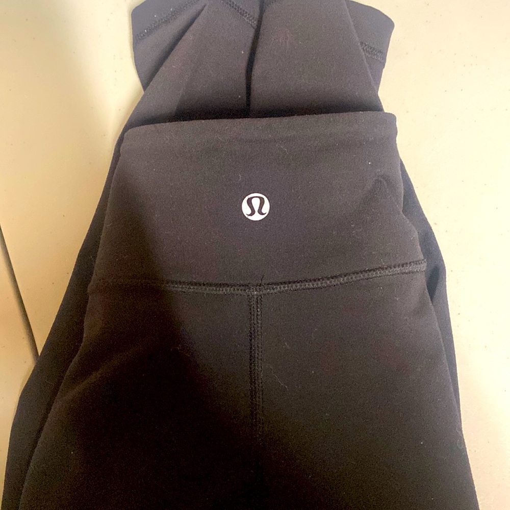 Lululemon size 4 crop black leggings